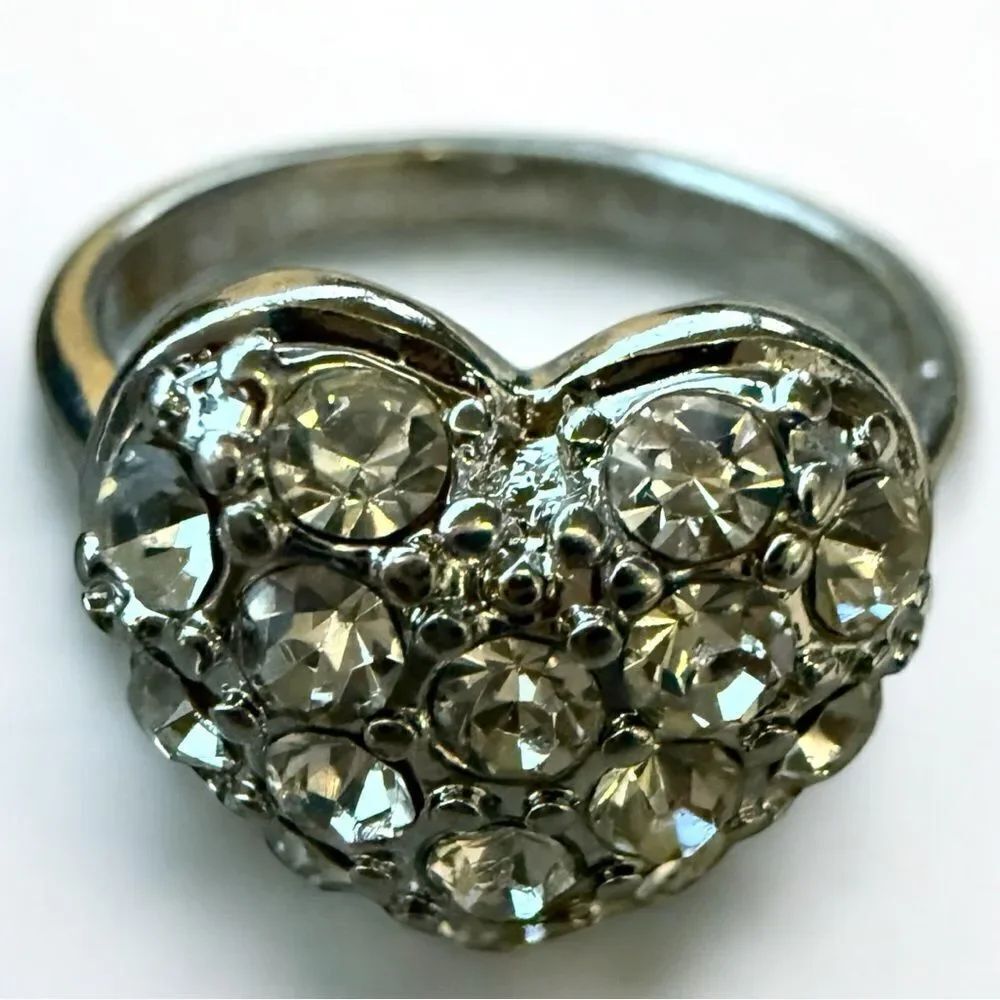Silver Heart Rhinestone Statement Ring Size 9 Romantic Sparkle - Picture 13 of 16
